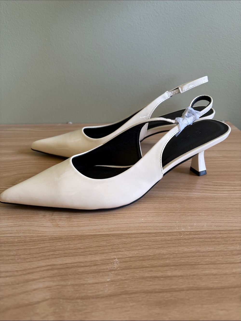 NEW BILLINI women's ayla heel kitten sling back